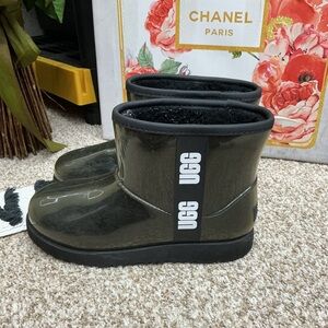 UGG women’s Glossy Black Boots